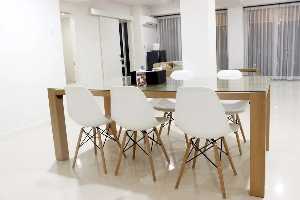 Homey 4Br Apartment at Landmark Residence
