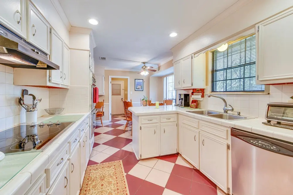 Baton Rouge Retreat w/ Private Patio!