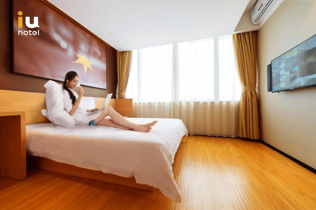 IU Hotel Shijiazhuang Southwest Gaojiao District Hongqi Street