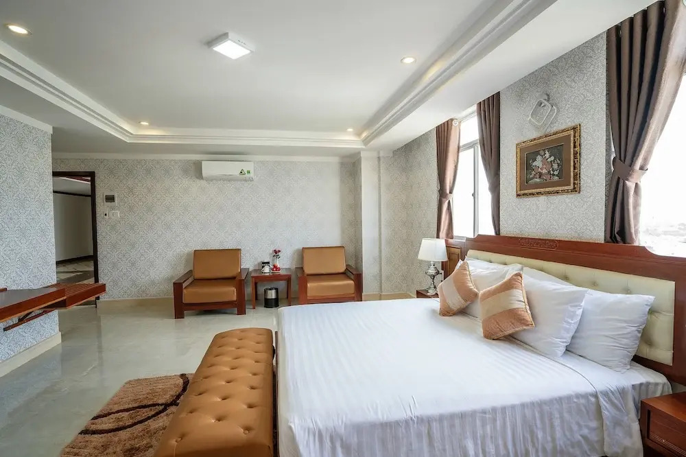 Duc Long Apartment 2