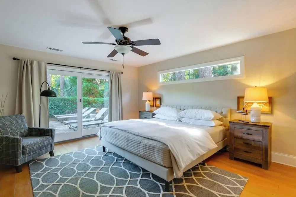 Charming Lakefront Retreat in Palmetto Dunes!