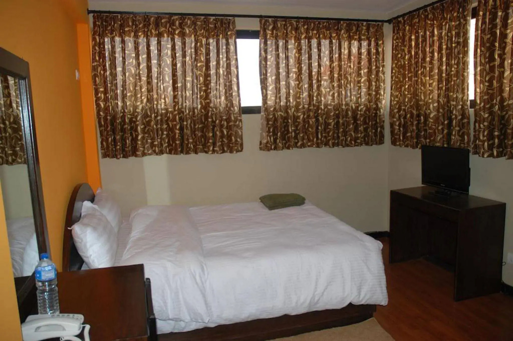 Hotel Family Home