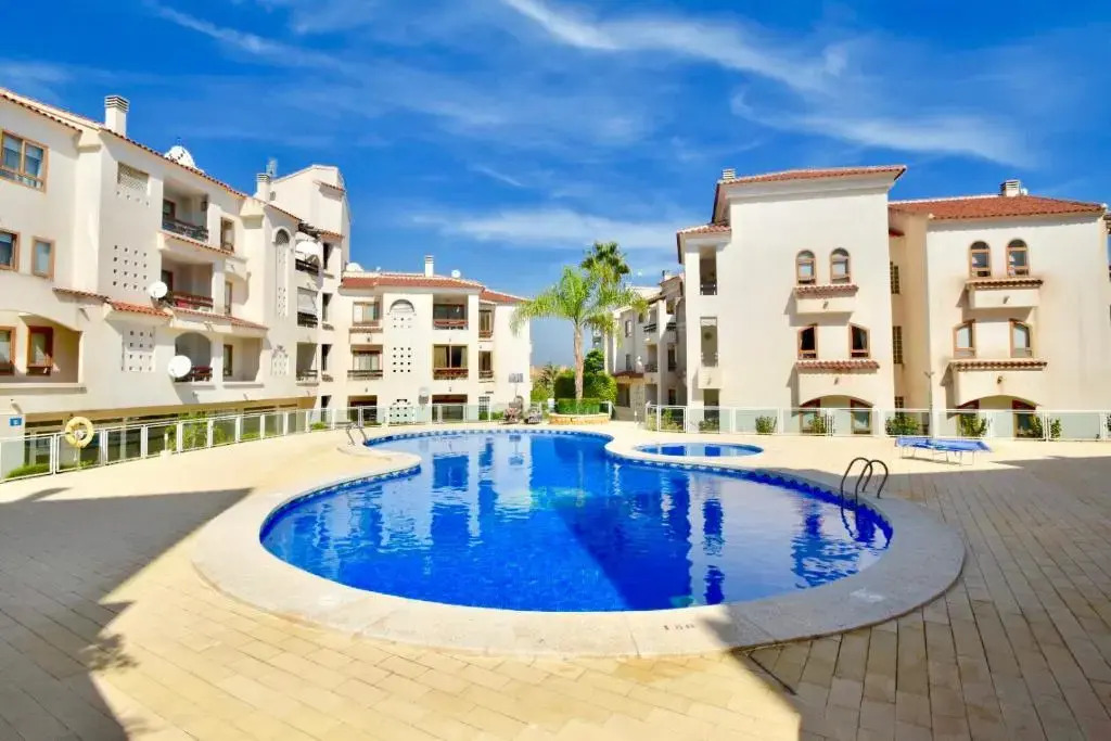 Albir Apartments by Renteando