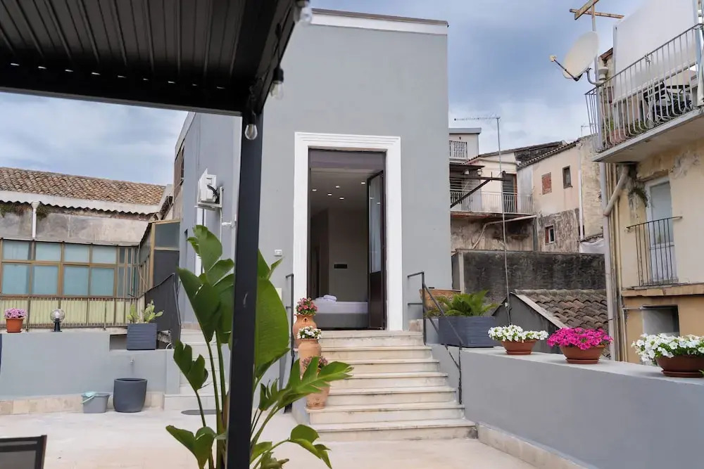 Town House 54