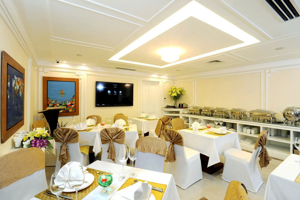 M Village Hotel Long Bien