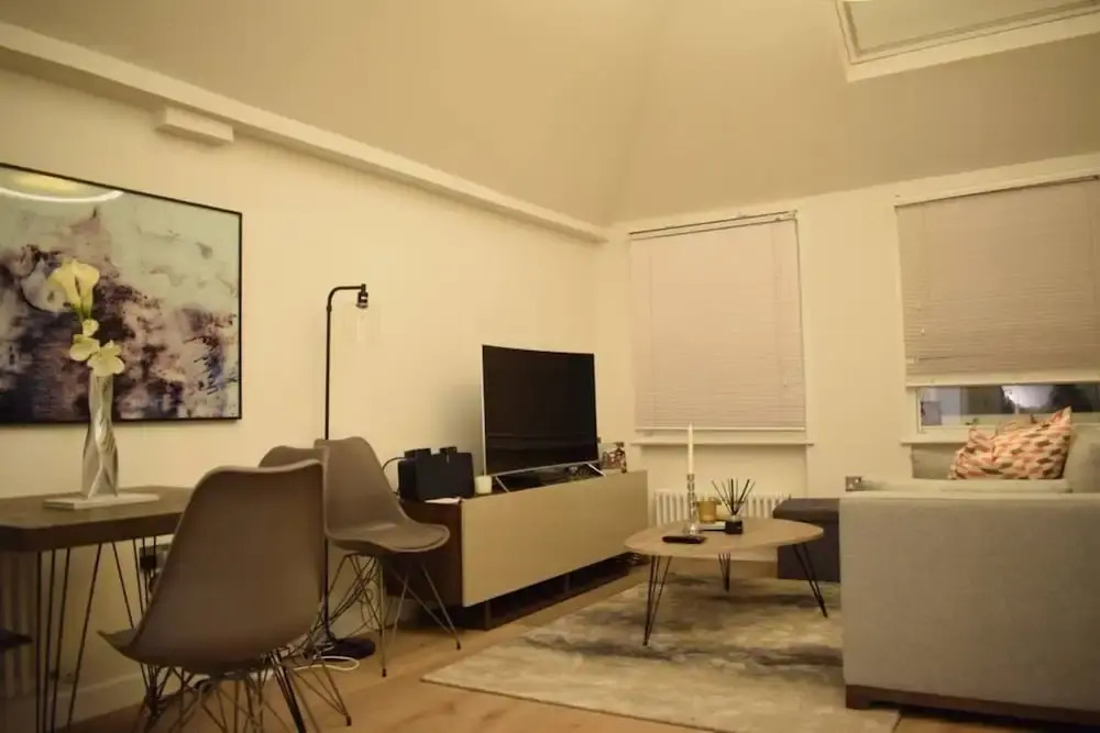 1 Bedroom Covent Garden Flat Sleeps 4