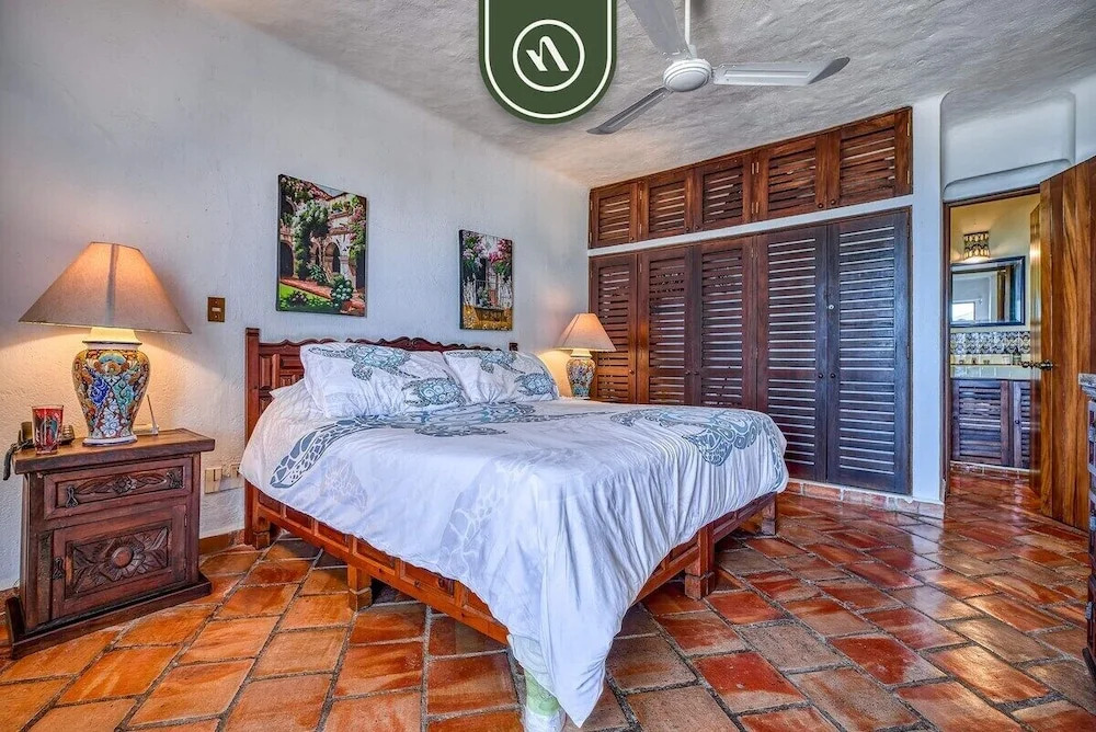 Ocean View 2Br Condo-balcony-beach-pool - 310