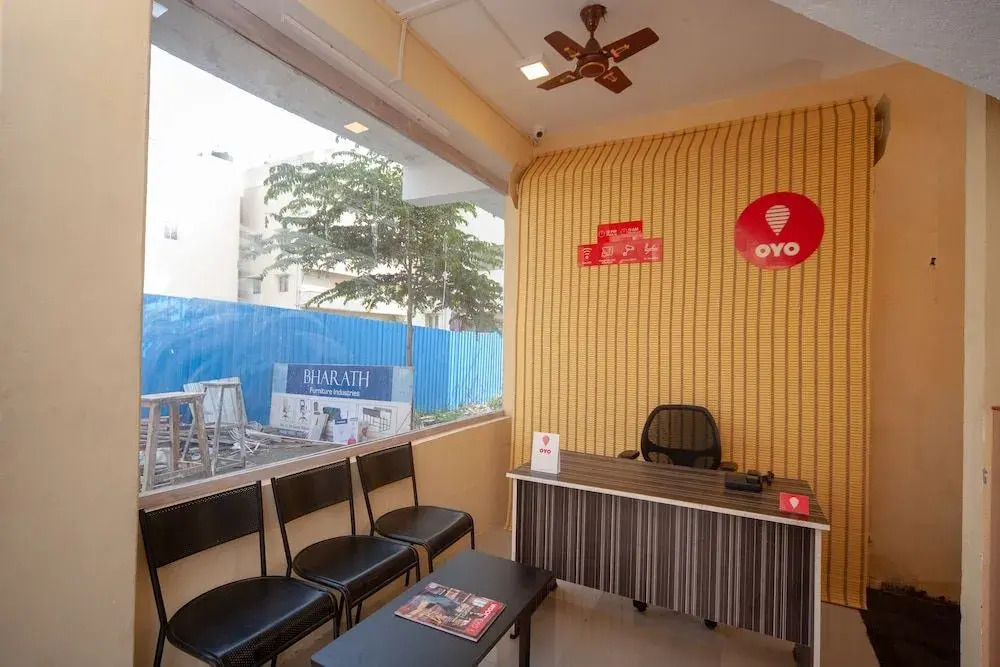 OYO 25004 Vinayak Residency