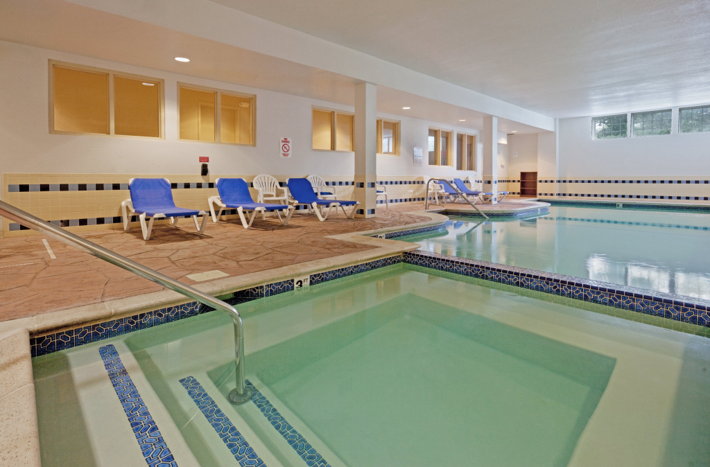 Candlewood Suites-West Springfield by IHG