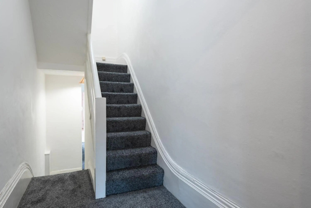 Favour Spacious Inn By Jesouth