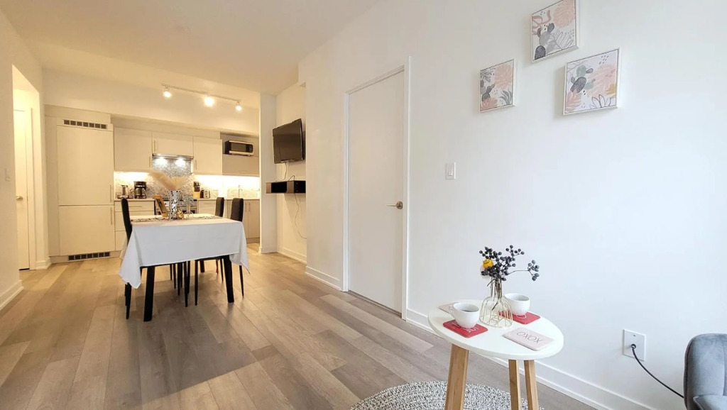 Lovely 3 bedrooms in University of Toronto