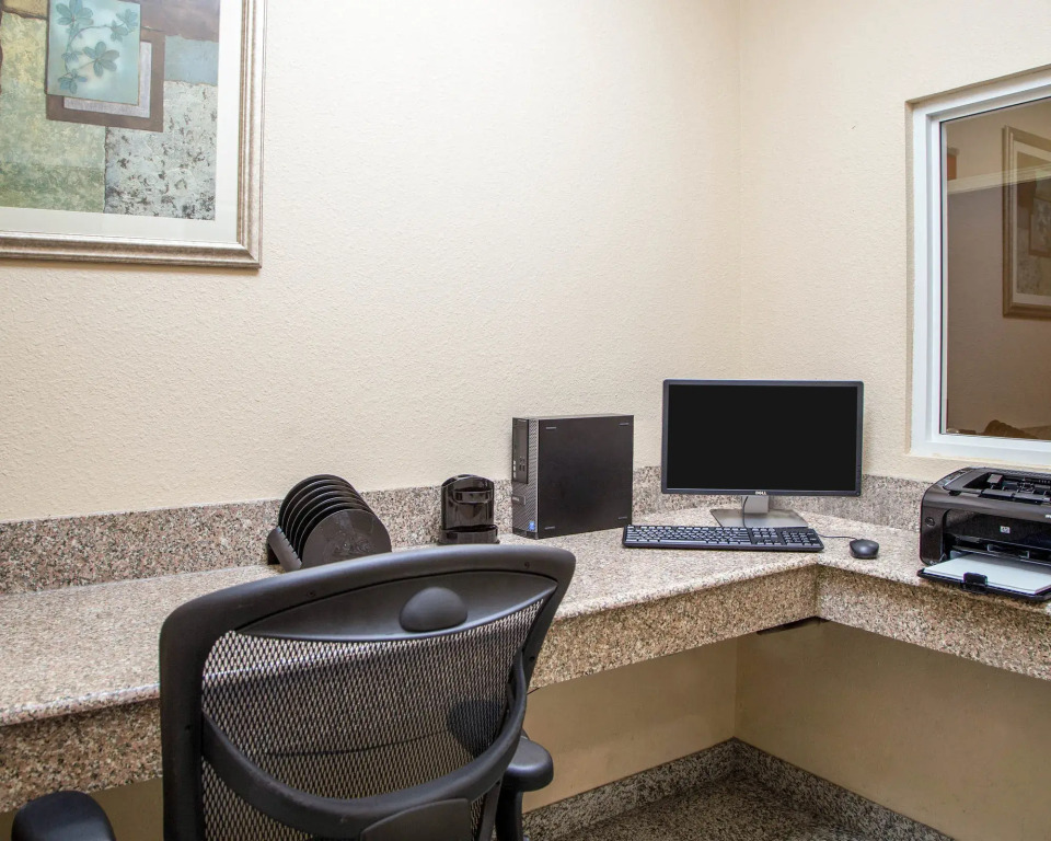 Suburban Extended Stay LaPlace