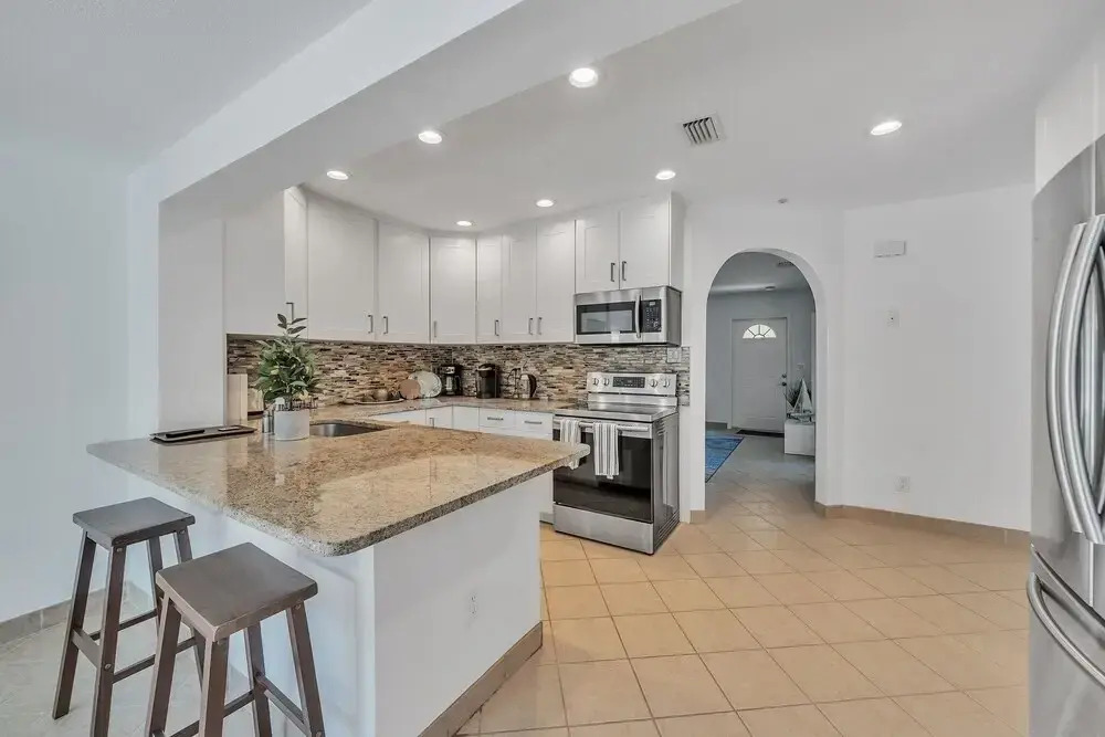 Oakland Park Fl Home Fun In Paradise And Close To Beaches 3 Bedroom Home by Redawning