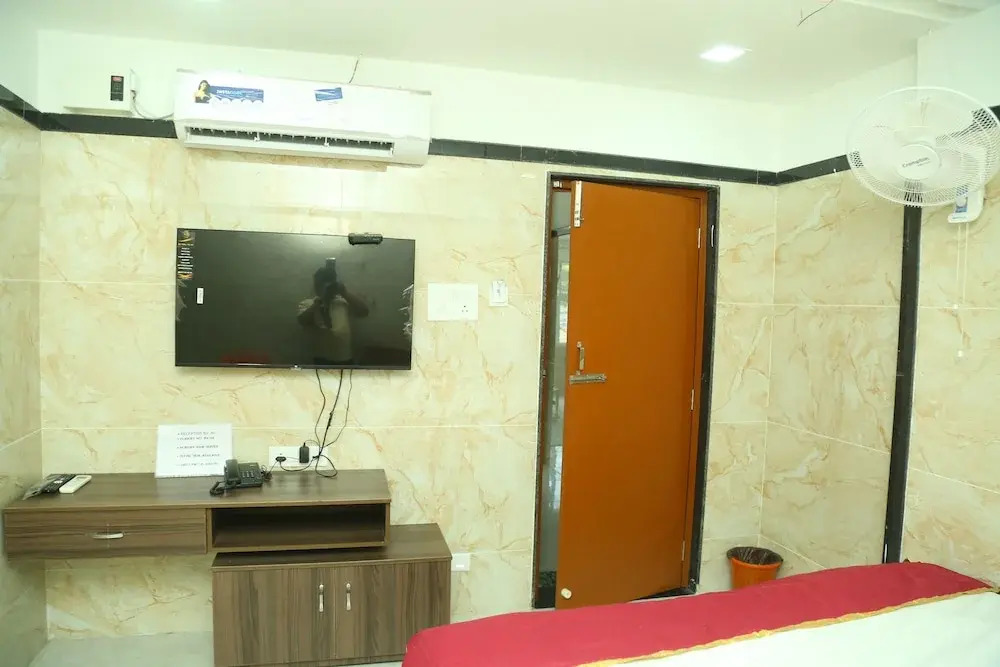 S M Residency