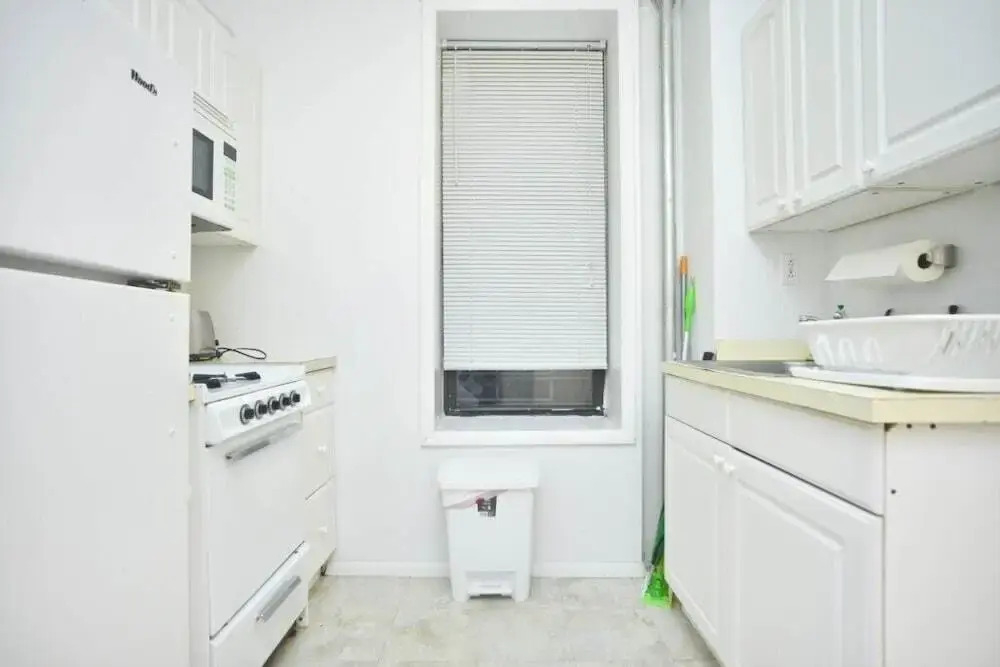 Charming 2 BR - Upper East # 1