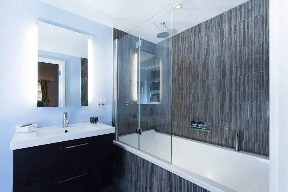 Luxurious 2 BR Apartment near Hyde Park