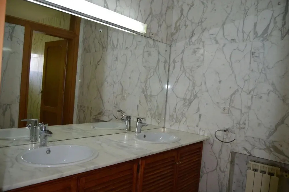 Holiday villa with 5 BR + guest apartment, swimming pool, Casino, Puerto Banus