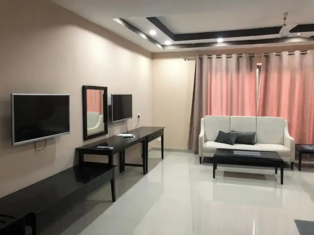 Palm Kalash Hotel