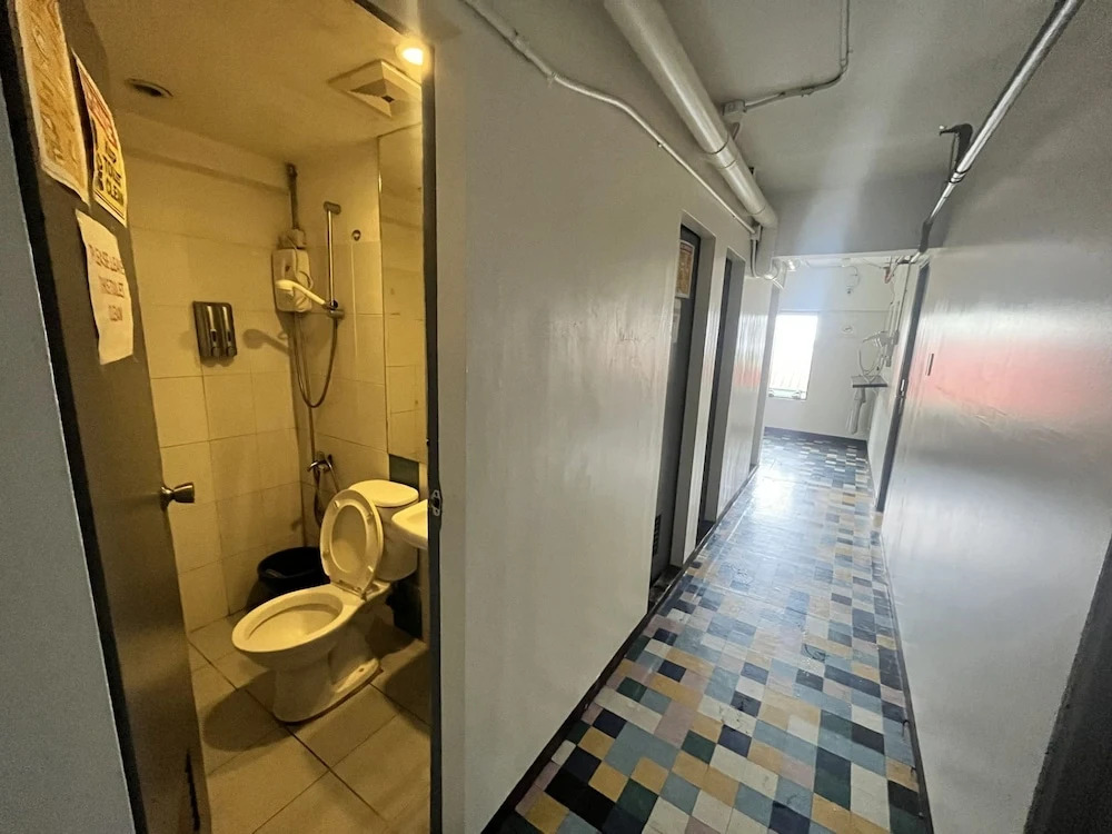 Junction Hostel, Poblacion Makati Avenue, Manila