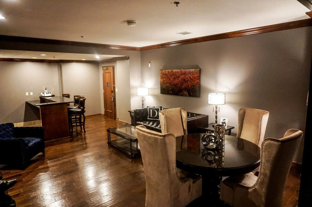 Des Lux Hotel