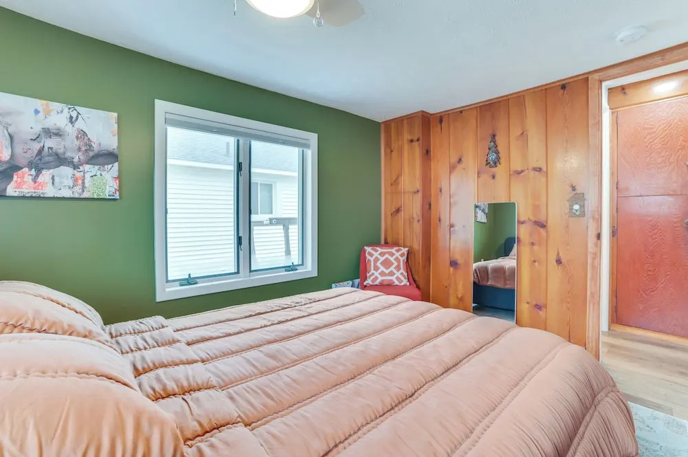 Bright Houghton Lake Home w/ Boat Dock + Fire Pit