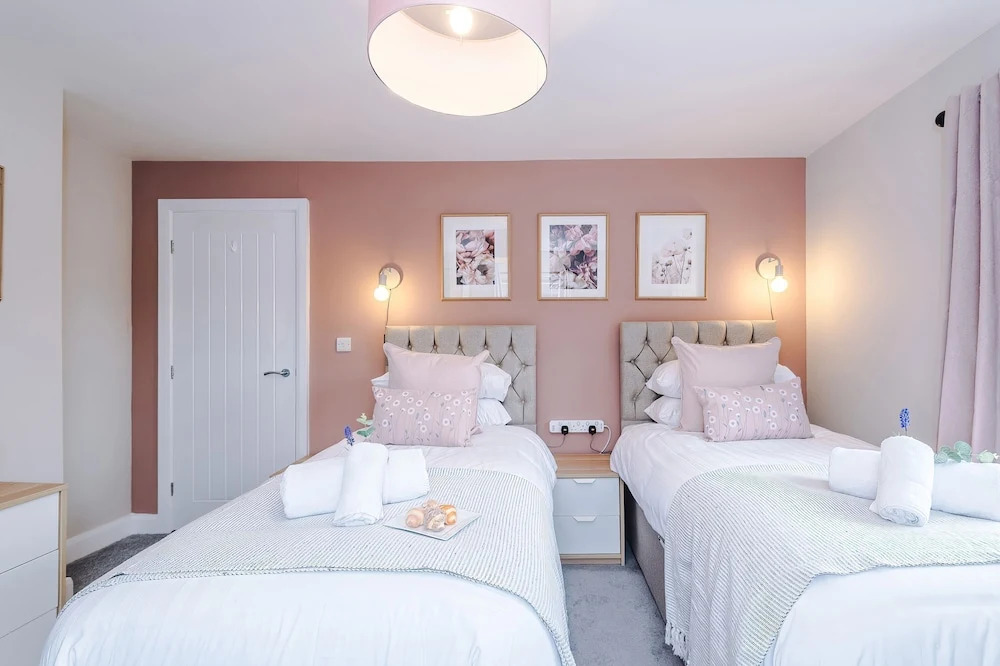 Modern City Centre 3 Bed Apartment Great for Couples