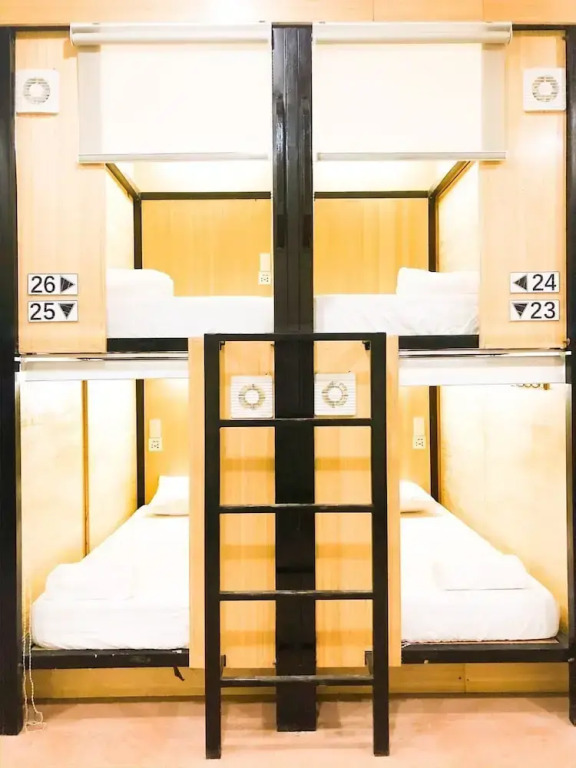 Chiasti Capsule Hostel - Adults Only