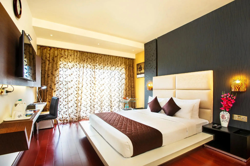 Flora Airport Hotel and Convention Centre Kochi