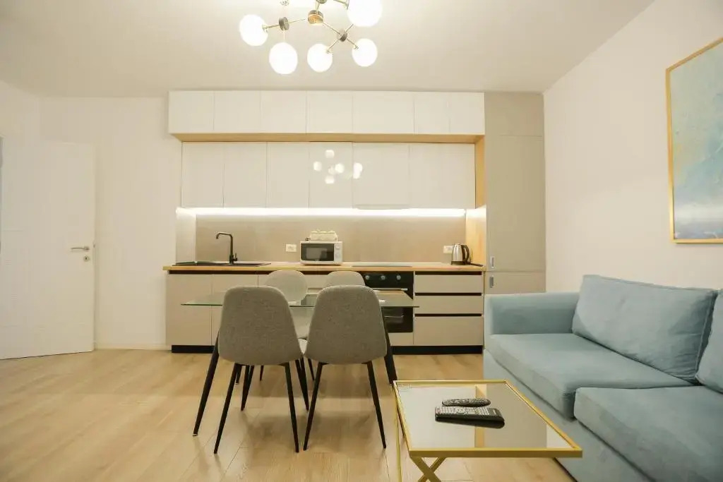 Miku Apartment-Premium 2BD At Wilson Squear