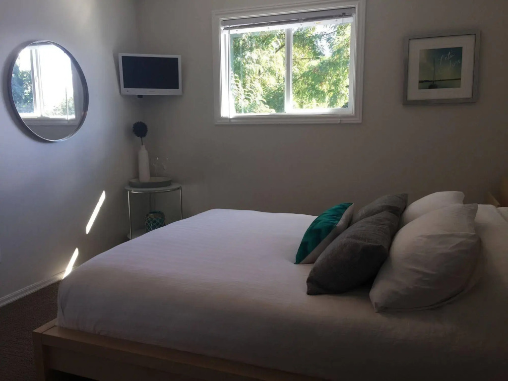 Serenity Stay Bed & Breakfast