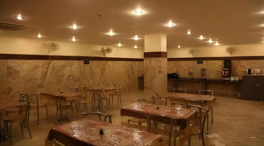 Hotel Maan K
