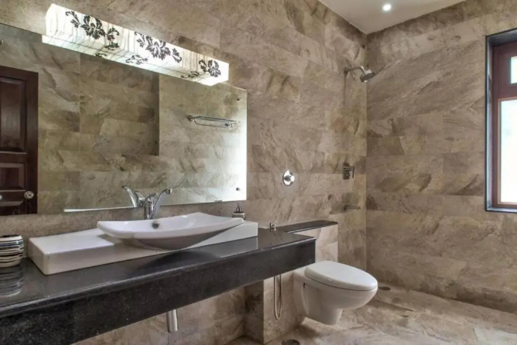 10BHK Super Luxury Villa with Private Pool