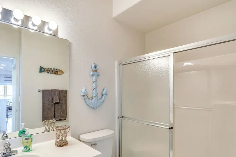 Lake Ozark Condo w/ Water Views & Pool Access!