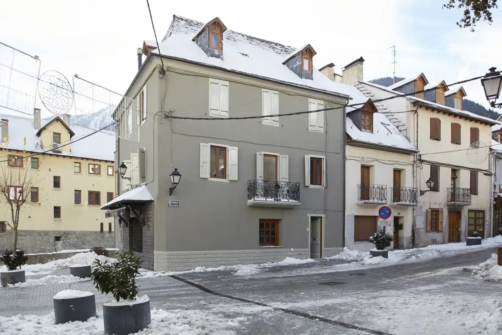 Eth Paer 2 by FeelFree Rentals