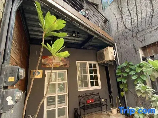 Love Nam Wan Hostel