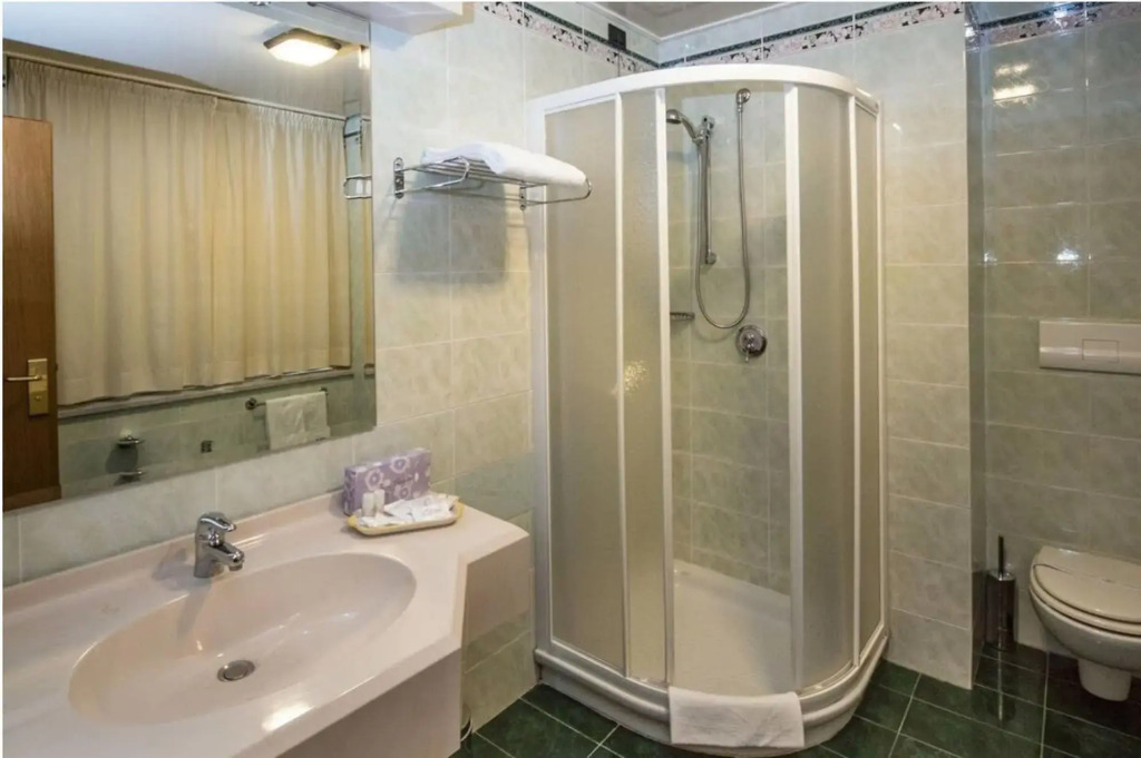 New Petit Hotel