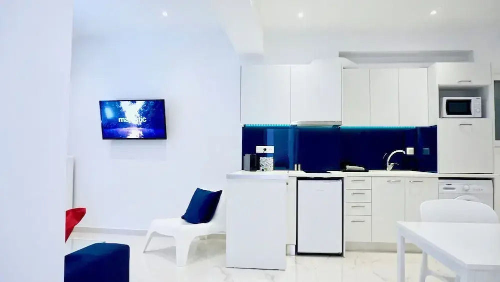 Chill Minimal Apt in Athens