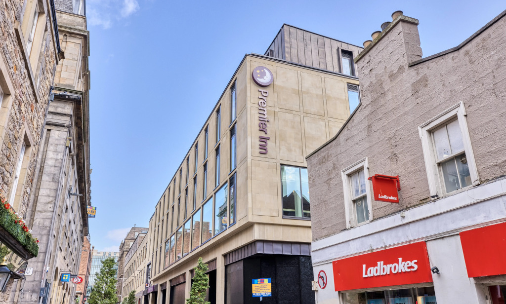 Premier Inn Edinburgh Cc Waverley