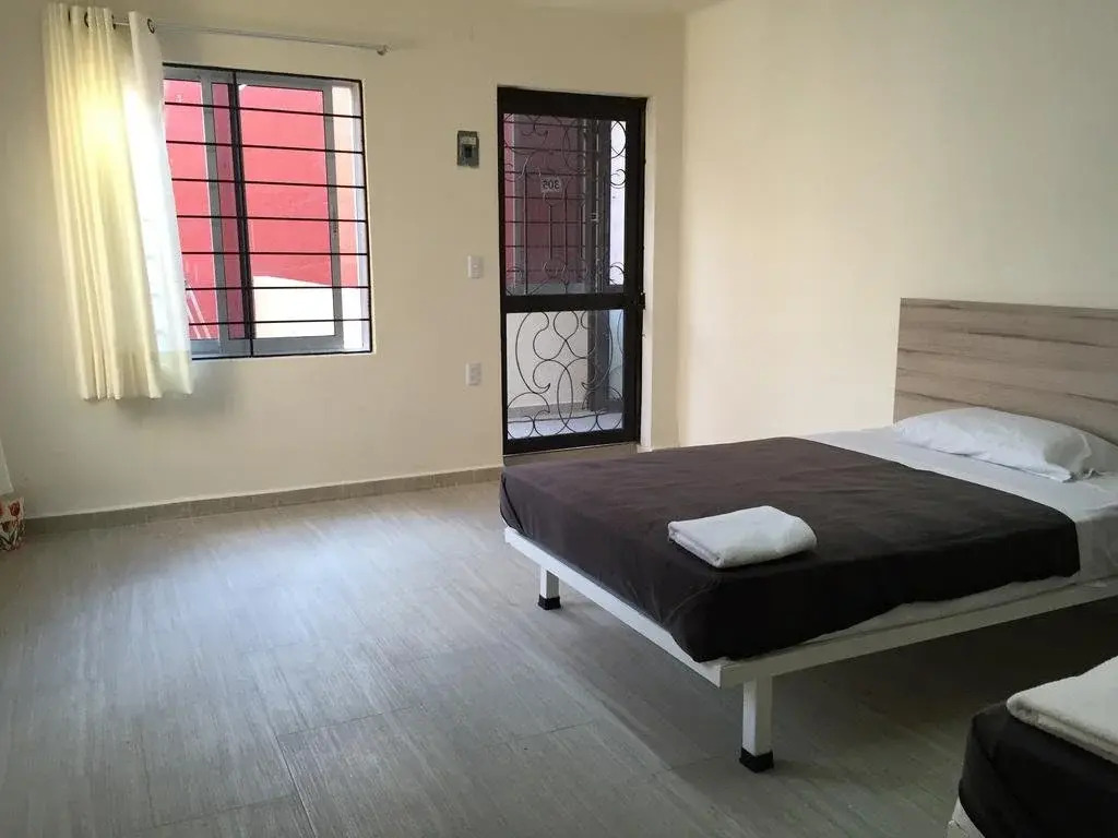 Hostel Oasis Centro by oyo rooms
