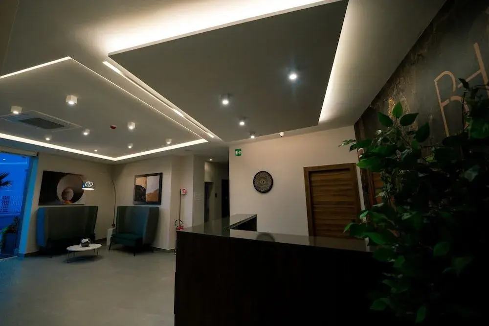 Building Hotel
