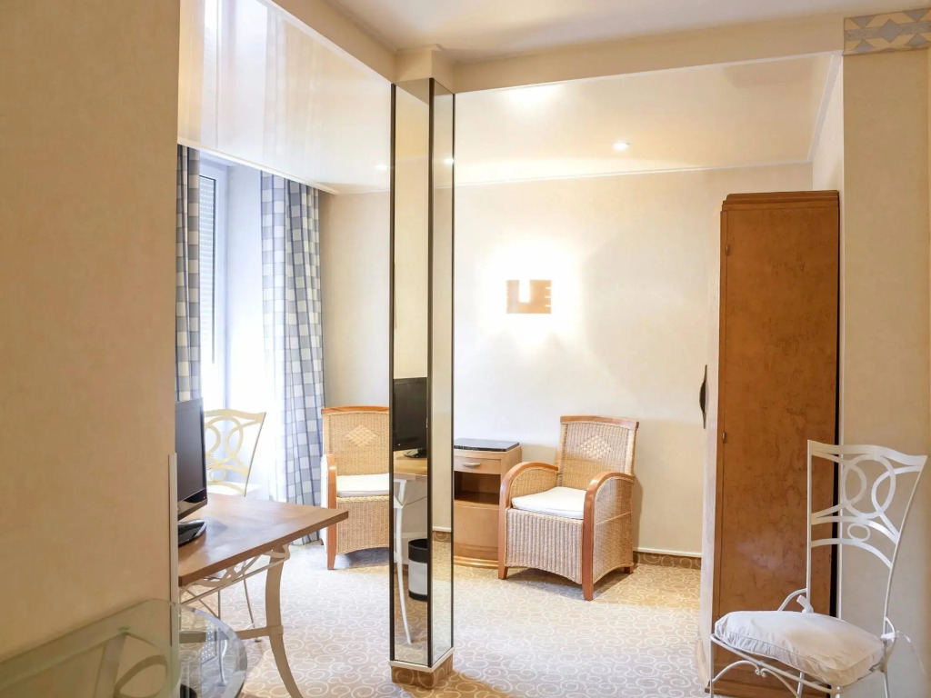 Logis Hôtel & Restaurant - Le Bretagne