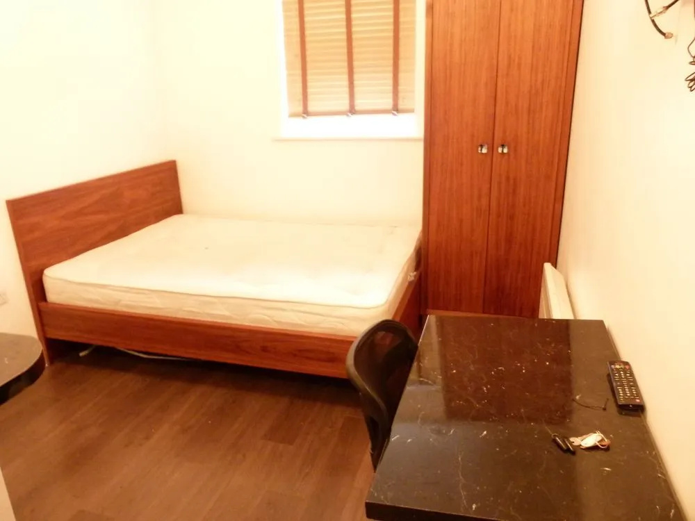 SS Property Hub - City of London Studio Apartment 18