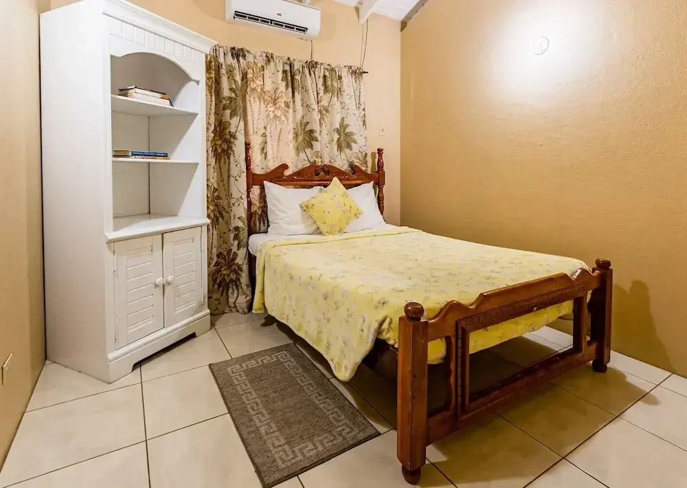 Beach Studio in Crown Point