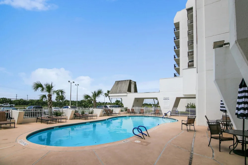 Islander East 103 2 Bedrooms 1 Bathroom Condo