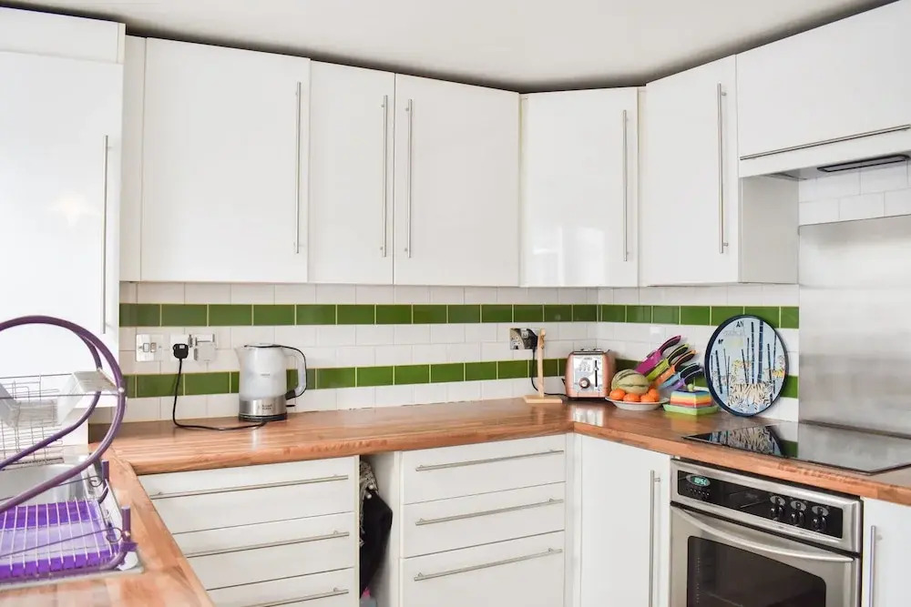 Vibrant and Quirky Garden Flat Central Brighton