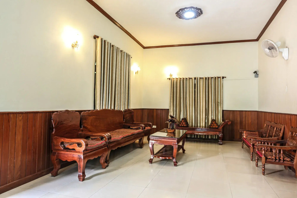 Central Night Hotel