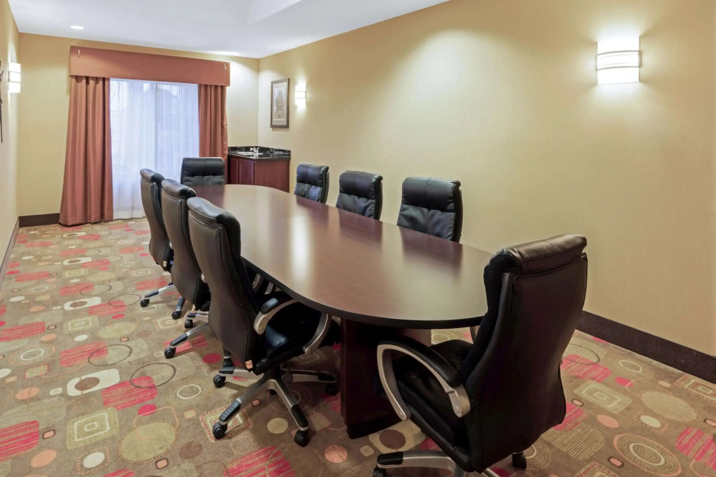 La Quinta by Wyndham Stillwater -University Area