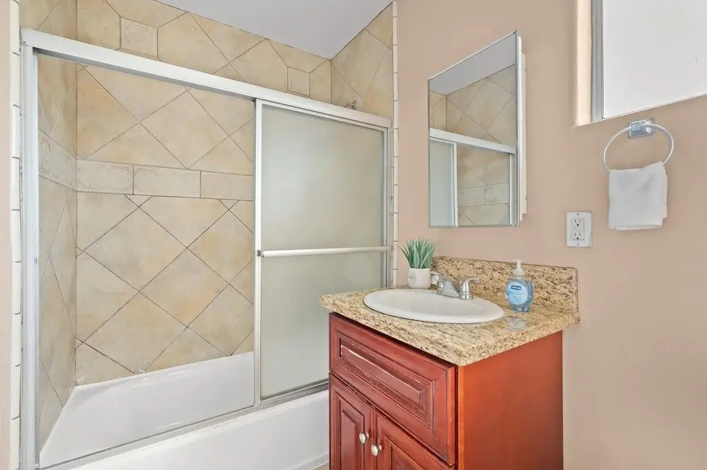 Near USC Dtla Spacious Private Bedroom 7