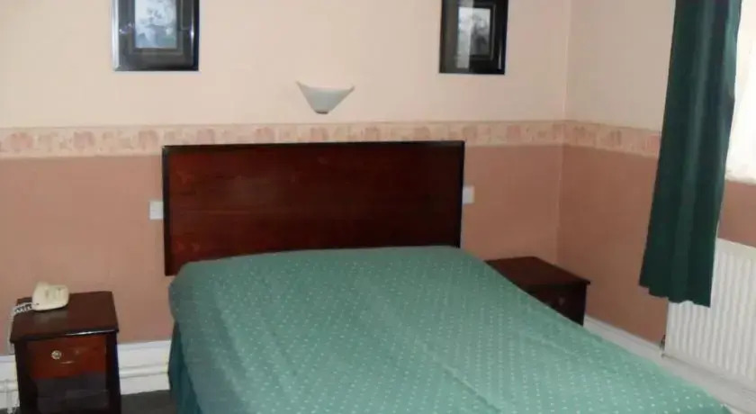 Central Hotel