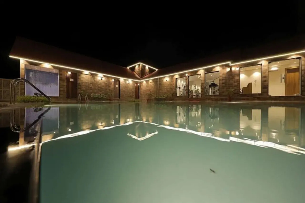 Sarovar Portico, Somnath